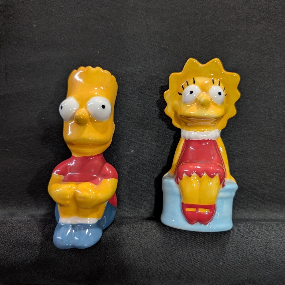 Bart & Lisa Simpson Ceramic Figurine Salt and Pepper Shakers - Yellow Red Blue